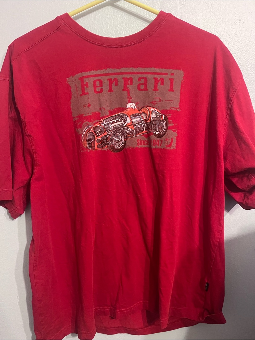 Vintage Ferrari Men's Red Graphic T-Shirt